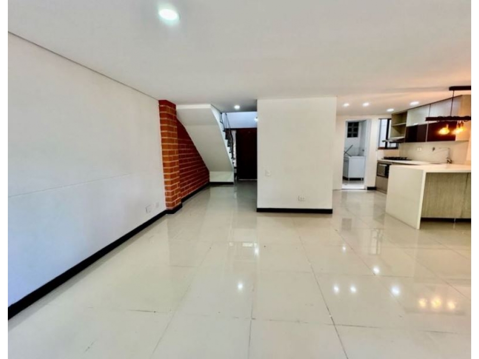 Casa para la venta en Envigado la Loma de las Brujas — foto 3