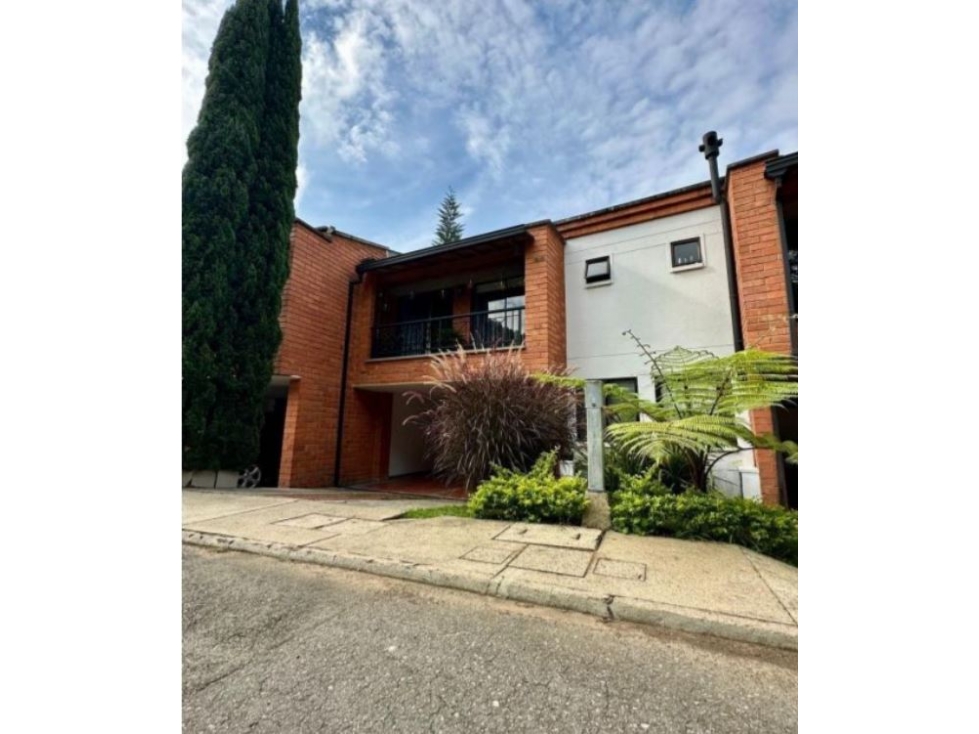 Casa para la venta en Envigado Transversal Intermedia