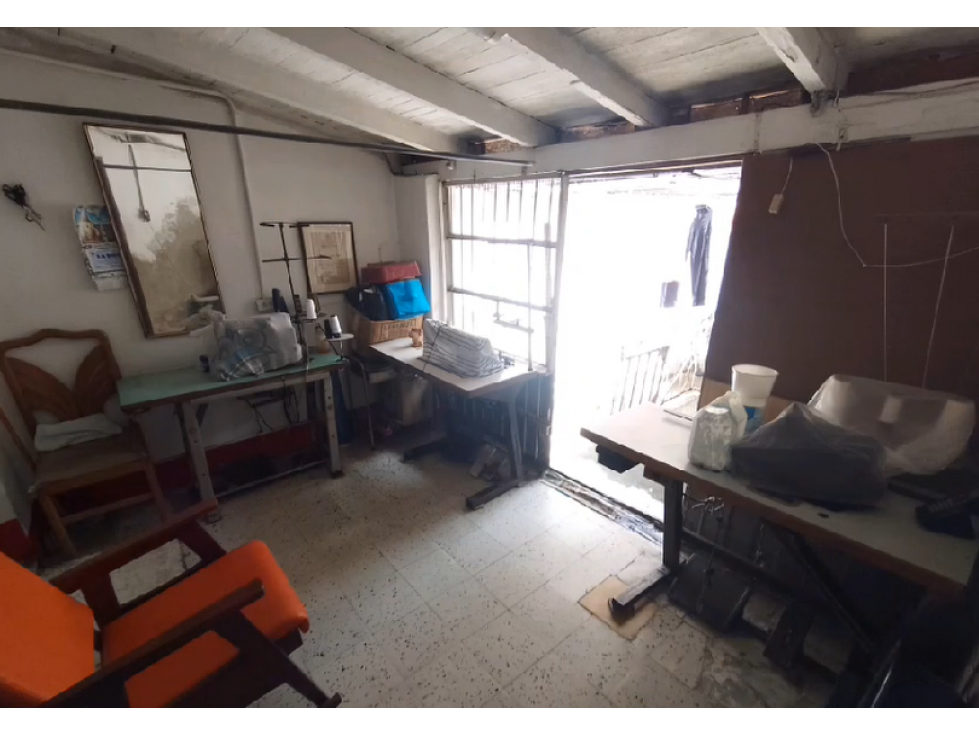 SE VENDE CASA PARA REMODELAR EN ITAGUI SECTOR PILSEN - 4