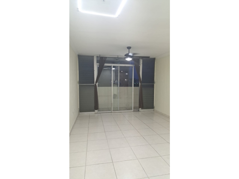 Se Vende Apartamento sobre Via España | PH Torres de España - 1