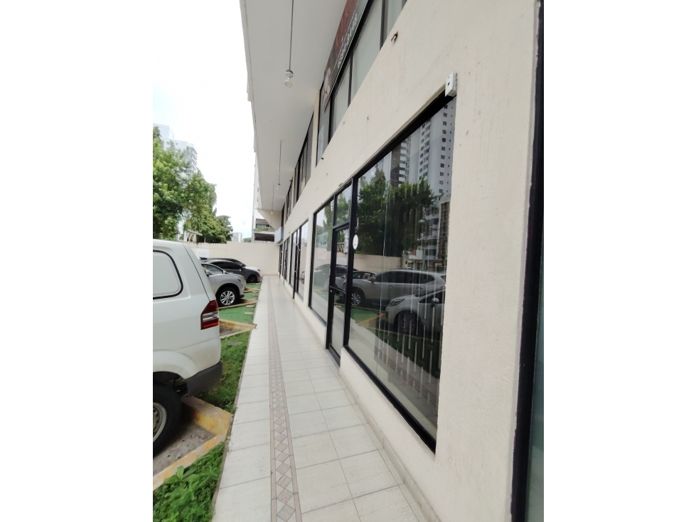 Local En Alquiler Planta Baja Ave. Ernesto T. Lefevre | PH Royal Park - 3