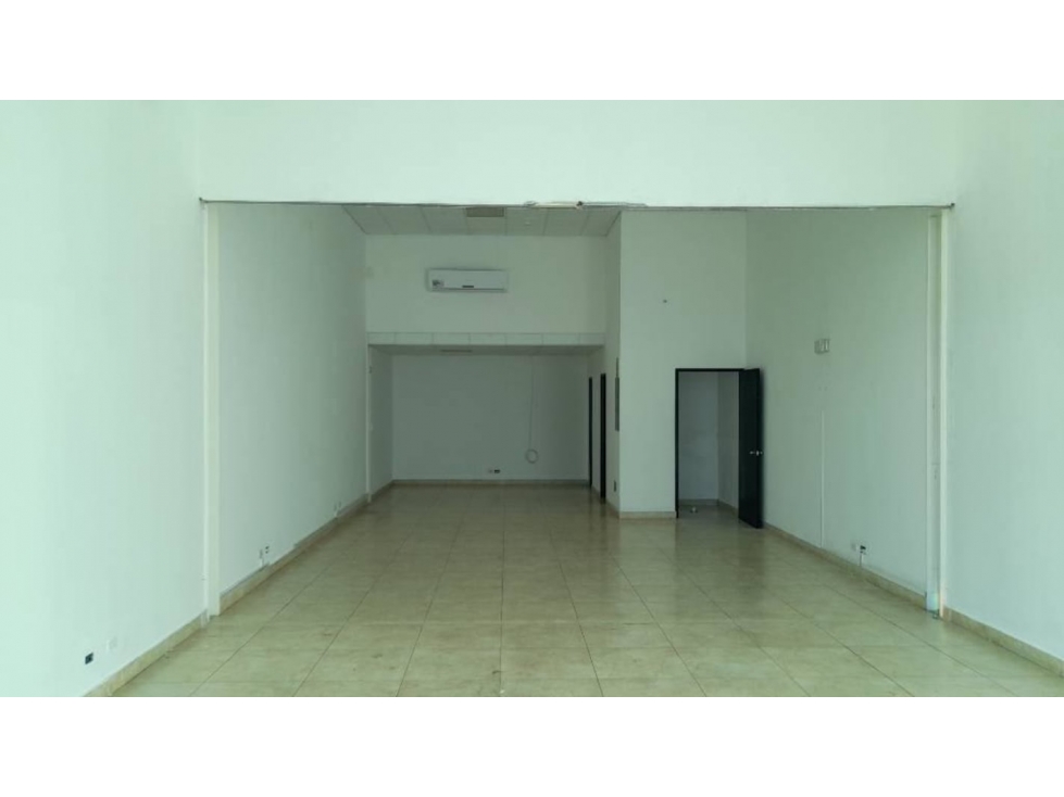 Locales En Alquiler Frente A la Estación del Metro | Plaza Galápagos — foto 4