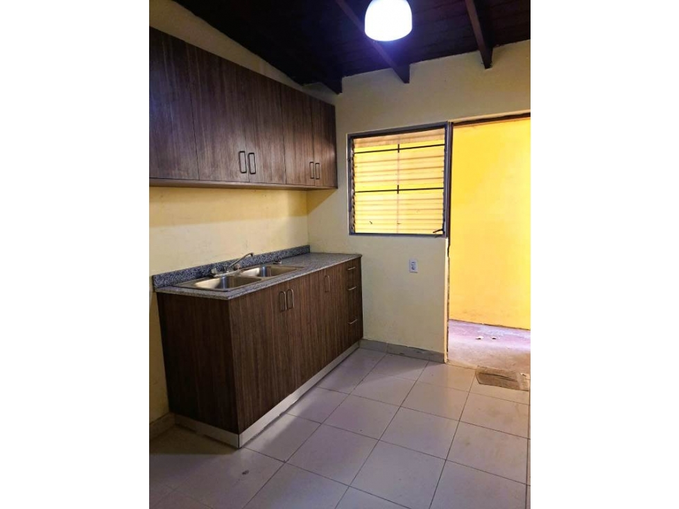Se Alquila Casa Familiar/Oficina en Miraflores | Betania — foto 3