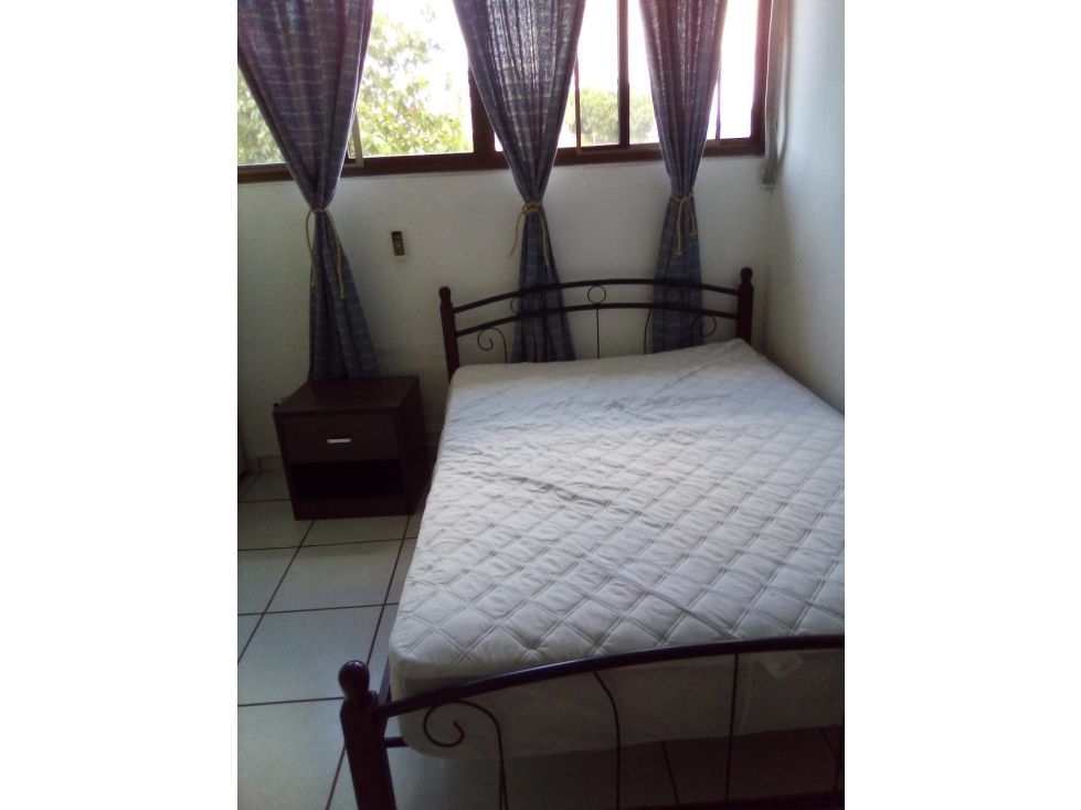 Apartamento Amoblado En Alquiler En Miraflores| Ph Beverly Hills — foto 5