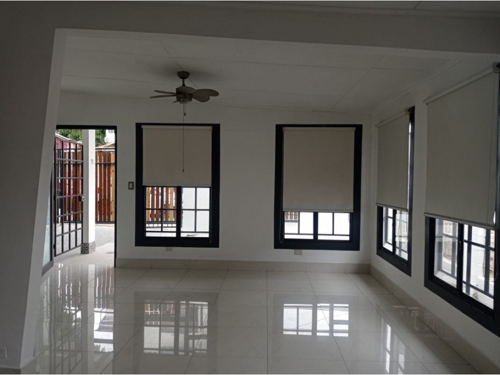 Vendo Casa en Miraflores Betania