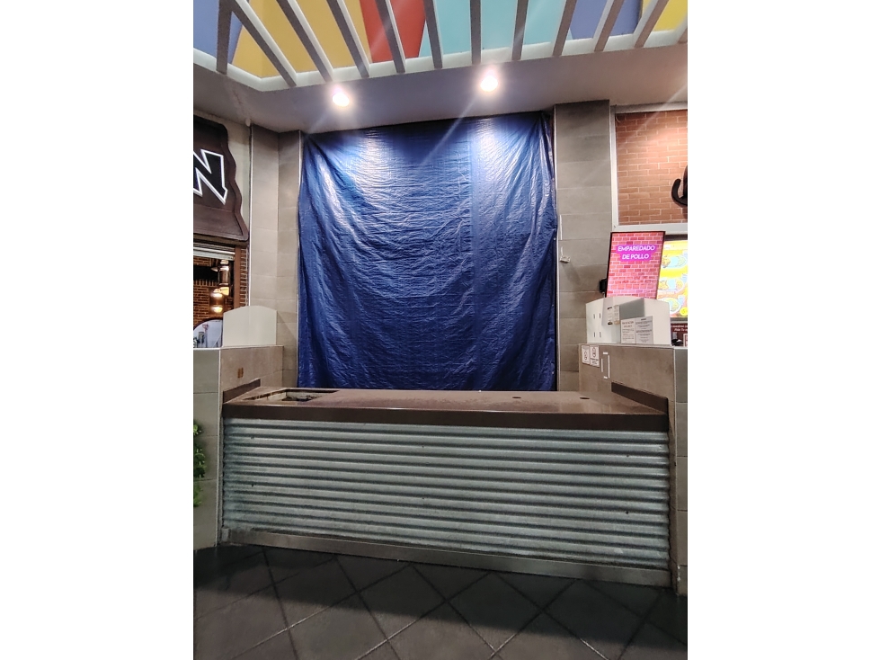 SE ALQUILA LOCAL EN ALBROOK MALL EN PATIO DE COMIDAS - 3