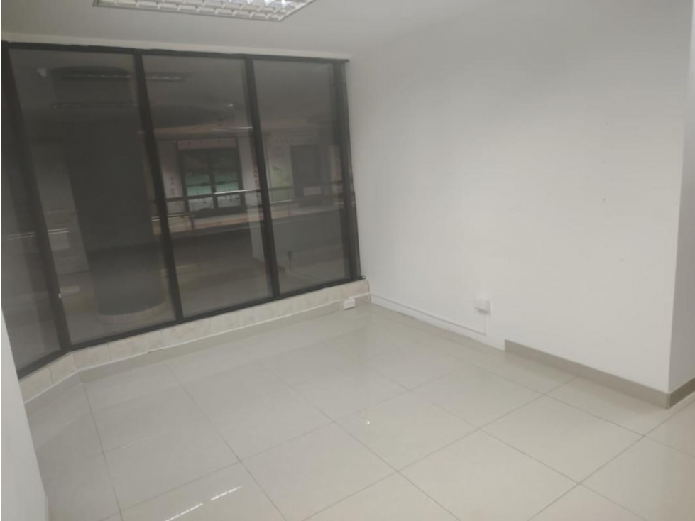 Se Alquila Local Comercial en El Dorado — foto 6