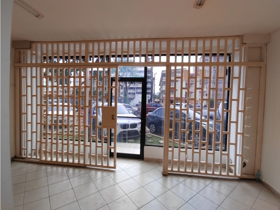 Local En Alquiler Planta Baja Ave. Ernesto T. Lefevre | PH Royal Park - 2
