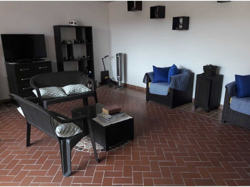 Casa En Alquiler En Altos de Santamaria | Urbanizacion Bariloche — foto 2