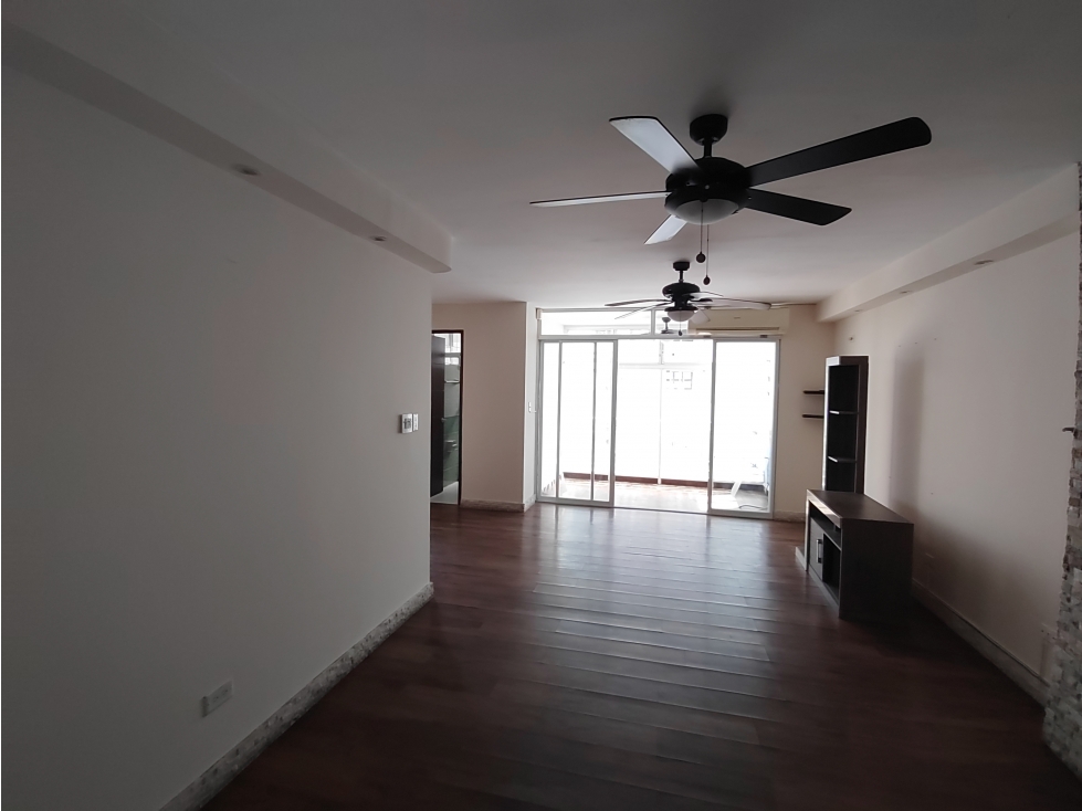 Apartamento En Alquiler En Hato Pintado A Pasos de Via España - 3