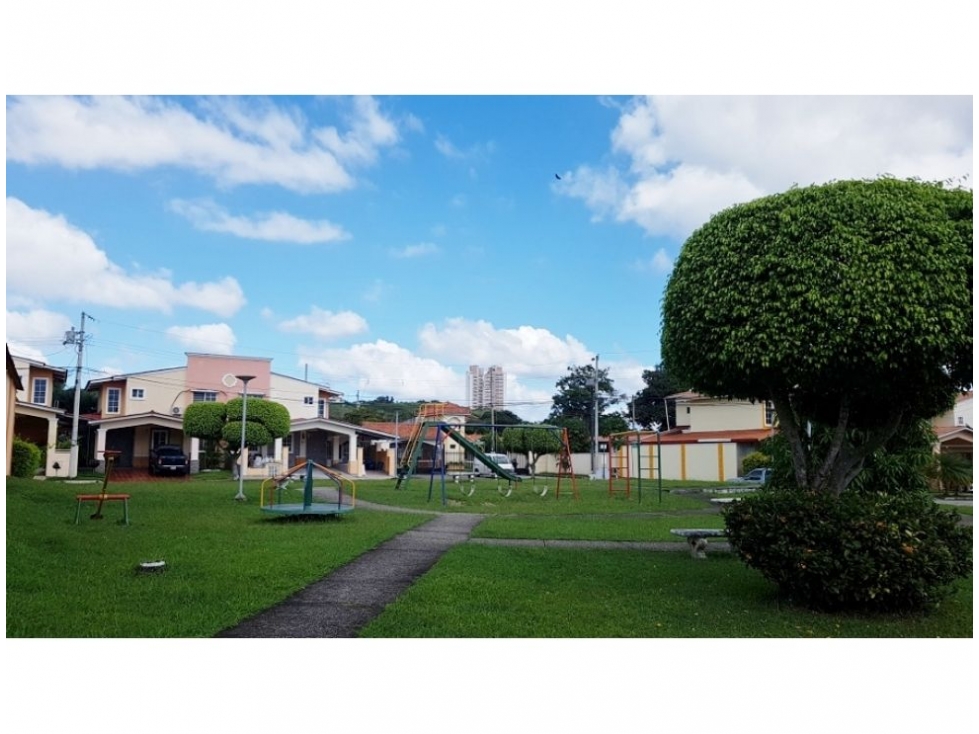 Casa En Alquiler En Villa Lucre En Urbanización Cerrada — foto 2