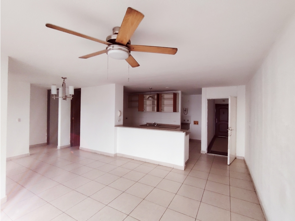 Apartamento En Alquiler Frente A Estación del Metro Ave. 12 de Octubre — foto 3