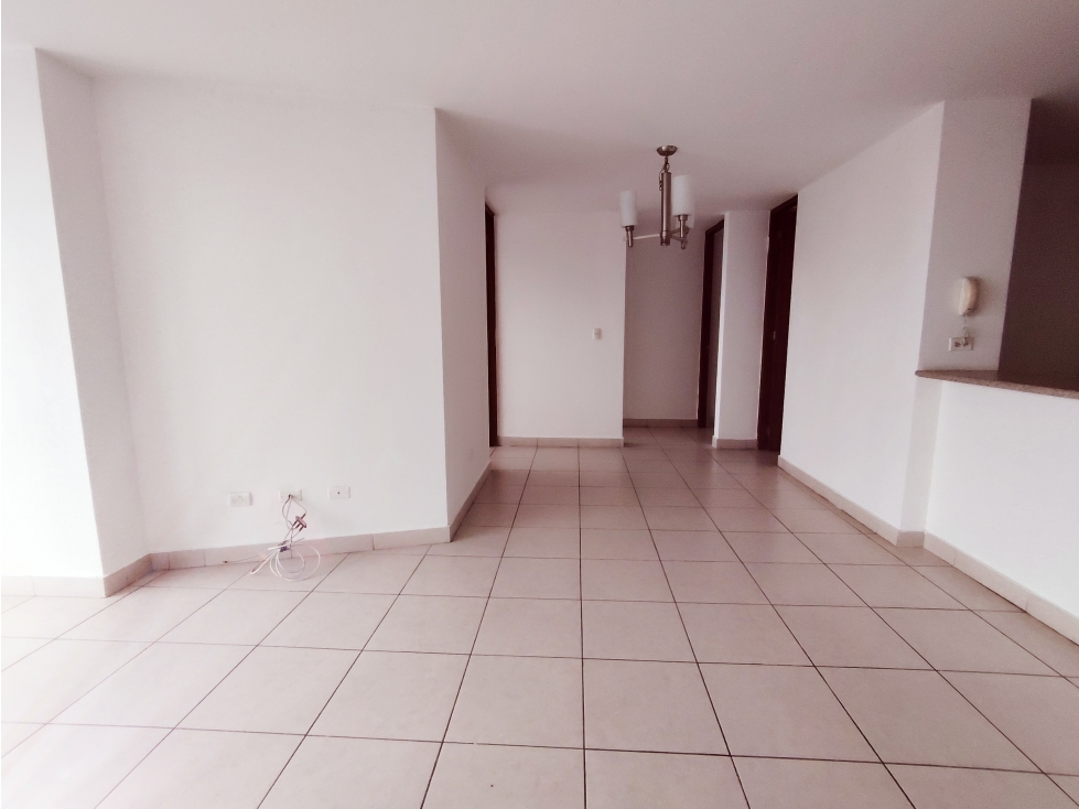 Apartamento En Alquiler Frente A Estación del Metro Ave. 12 de Octubre — foto 5