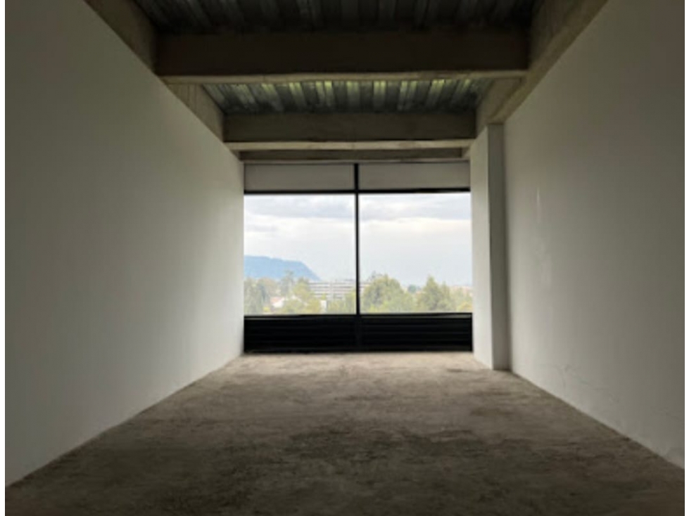 VENDO GRAN CONSULTORIO EN OBRA GRIS