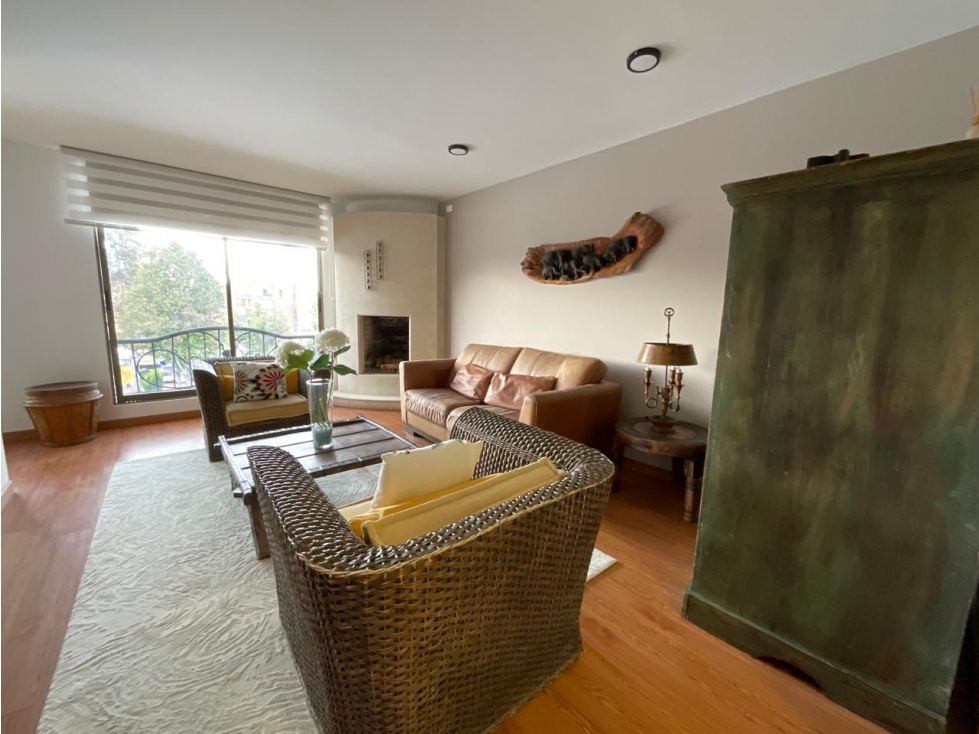 VENDO ESPECTACULAR APARTAMENTO TRIPLEX CON TERRAZA AMPLIA