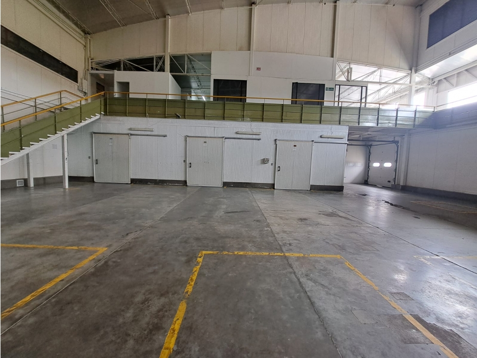 ARRIENDO ESPECTACULAR BODEGA PARA EMPRESA DE ALIMENTOS - 2