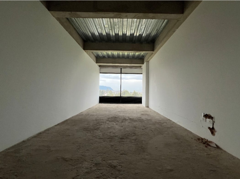 VENDO GRAN CONSULTORIO EN OBRA GRIS — foto 4