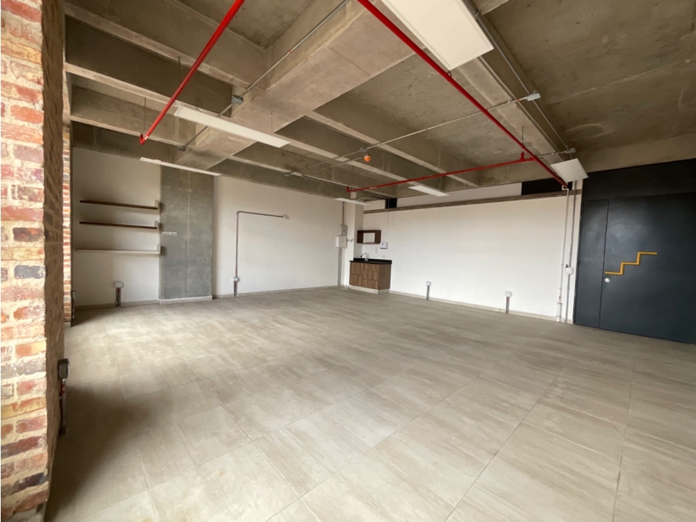 VENTA ESPECTACULAR OFICINA EXTERIOR