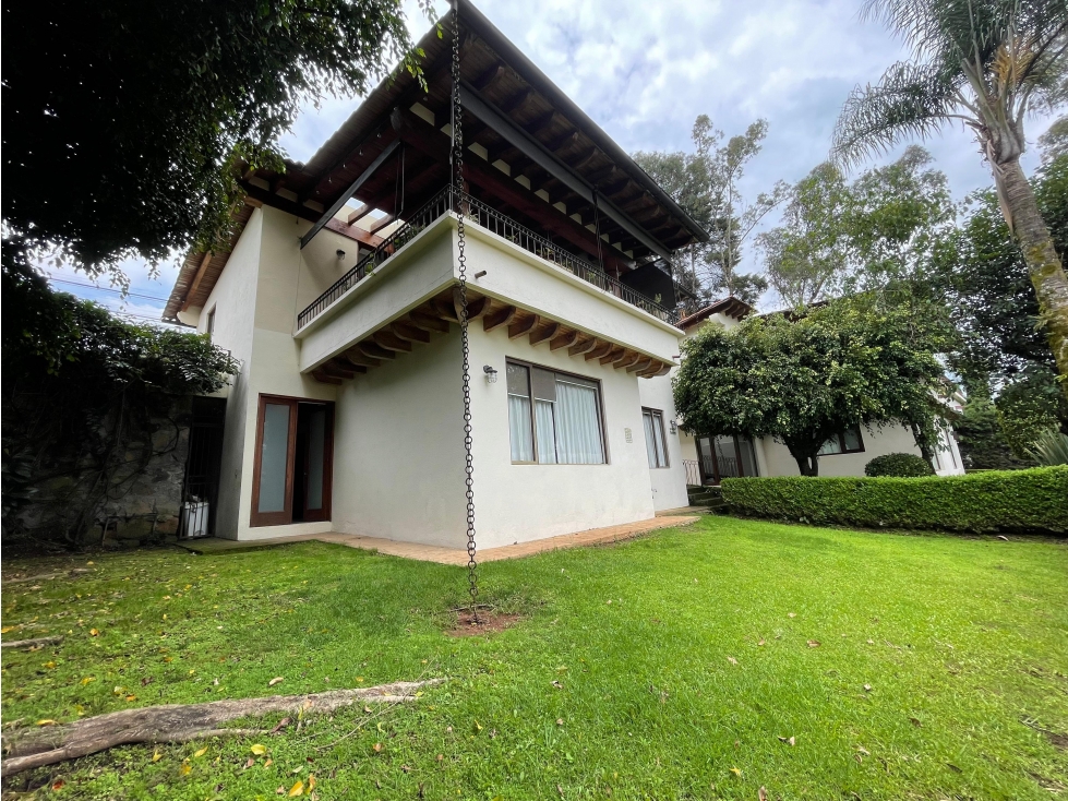 CASA EN RENTA CLUB DE GOLF AVANDARO