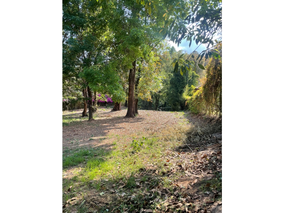 TERRENO EN VENTA DENTRO DE CLUB DE GOLF — foto 2
