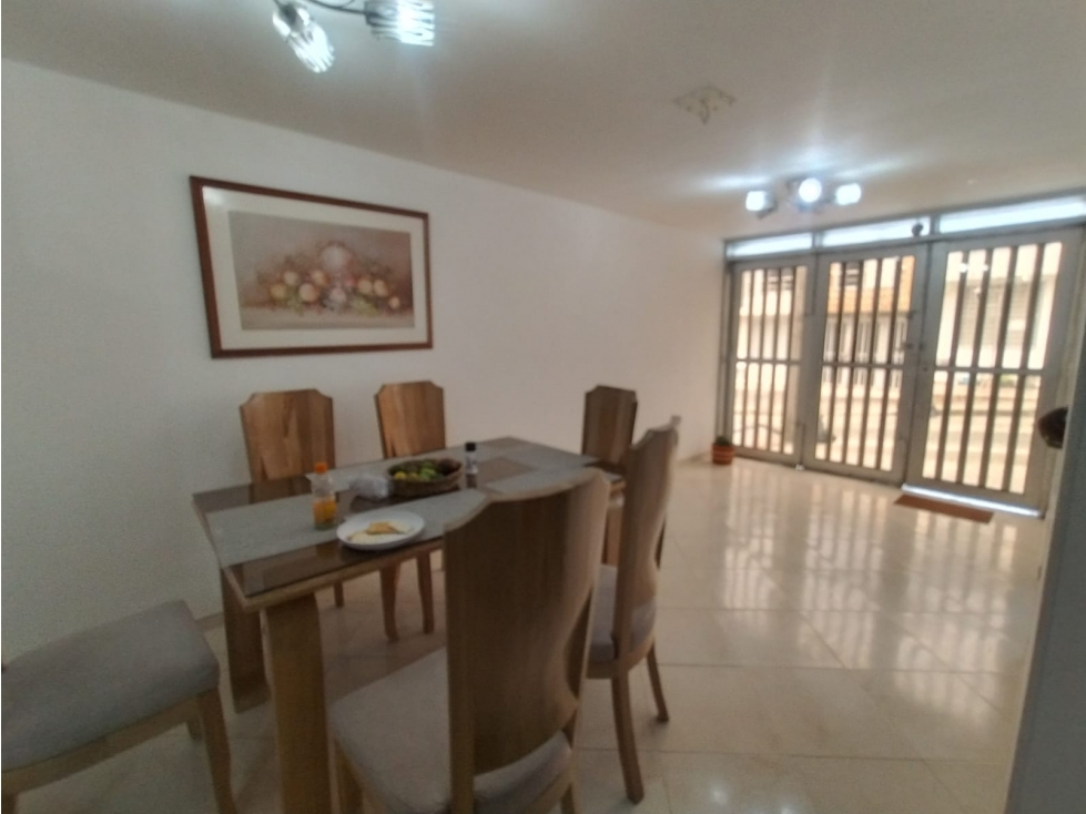 Casa en venta 3 niveles mirador de la carola