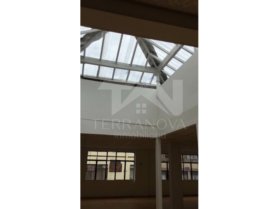 Local comercial de 250 metros en el centro de la ciudad de Manizales
