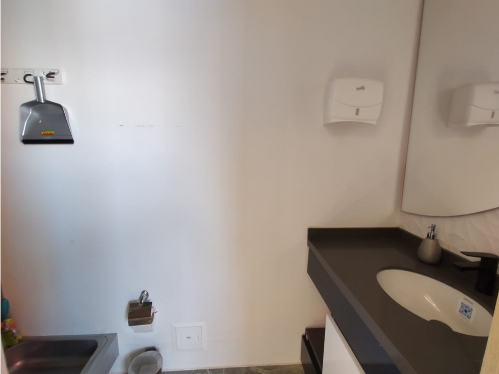 Local comercial de 35m2 centro ideal para salon de belleza - 5