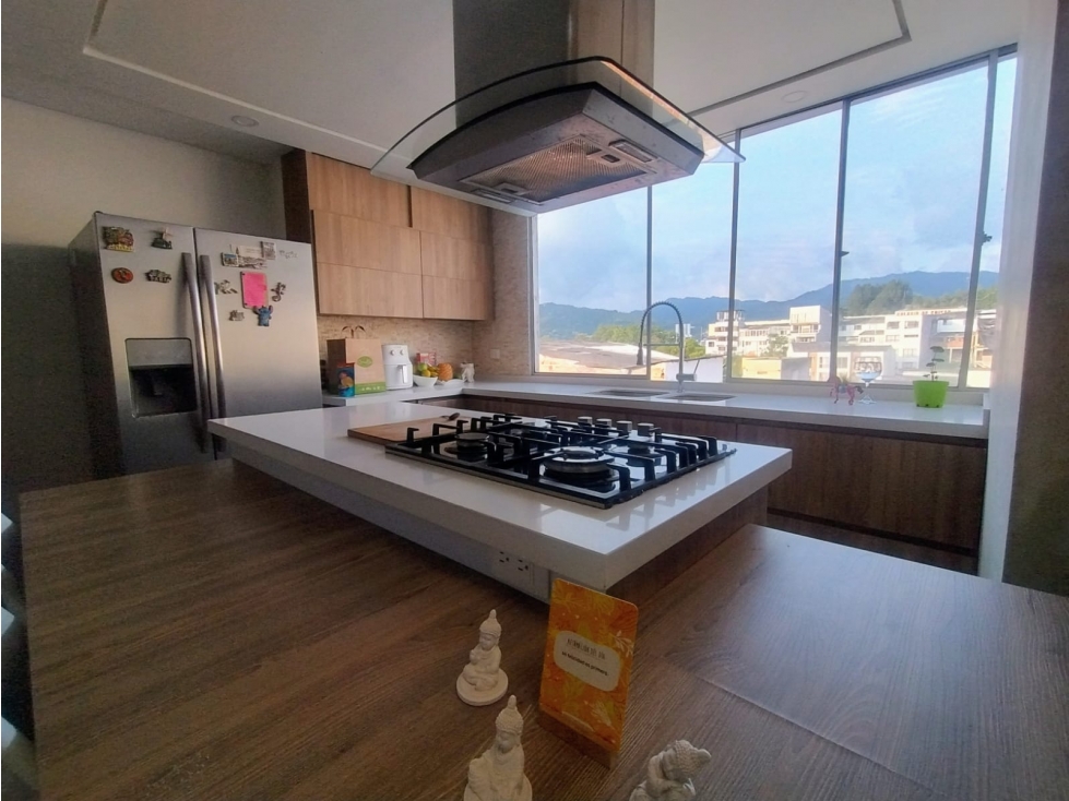 Apartamento Duplex en venta Alta Suiza Amoblado