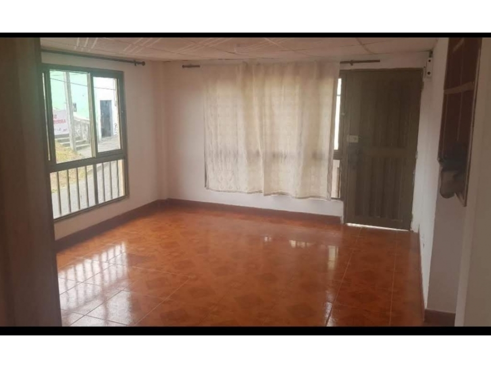 Casa en Venta con renta sector El Carmen