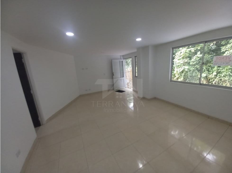 Local y/o apartaestudio 41m2 barrio Alcázares para venta
