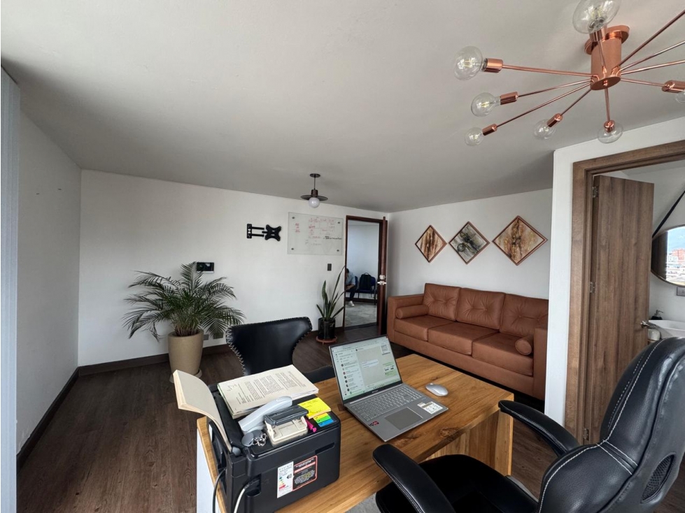 Consultorio en arriendo Av Paralela — foto 3