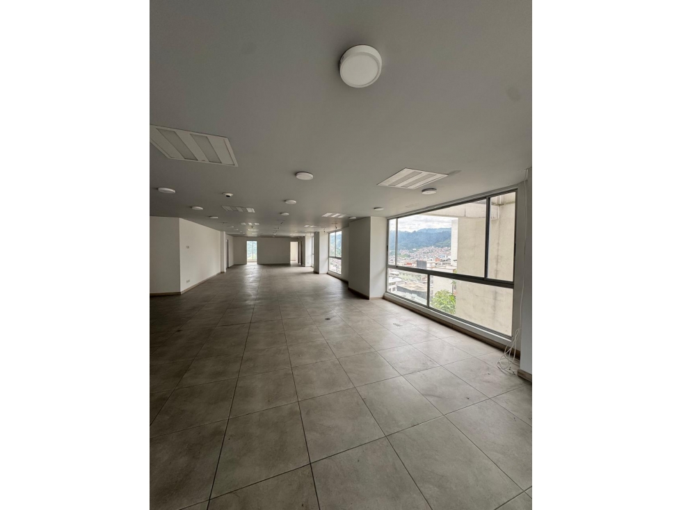 Local en Arriendo Sector avenida Santander — foto 3
