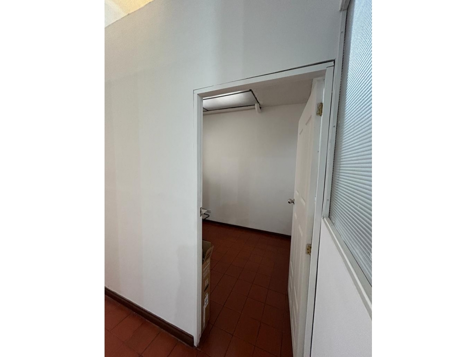 Apartaestuio - Local en venta 48m2 barrio San Joaquin — foto 5