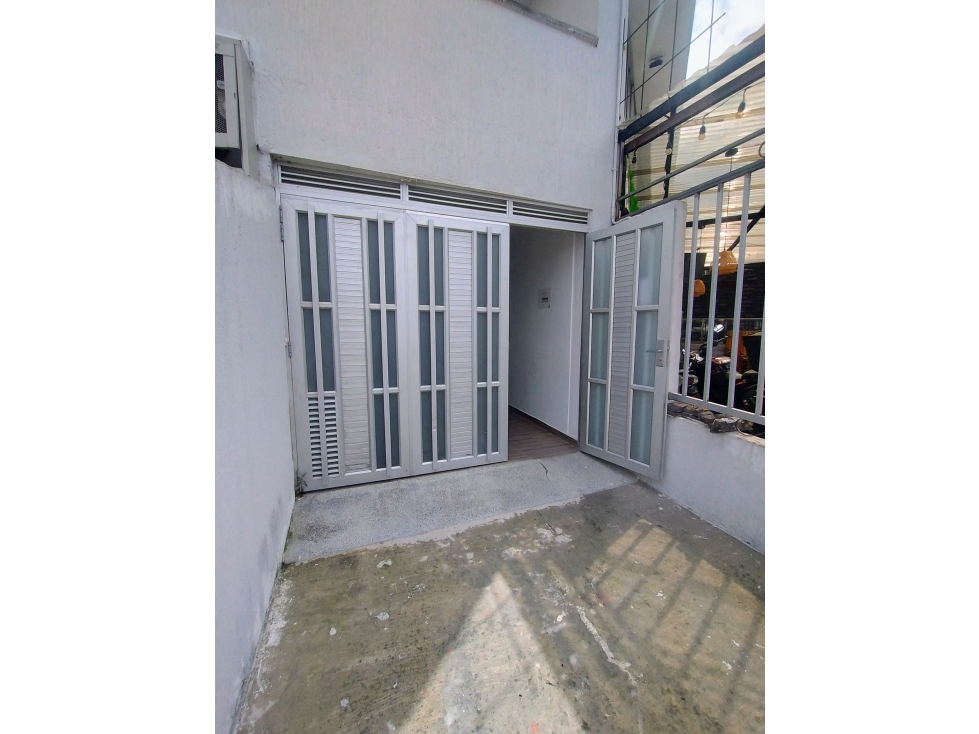Local comercial 16m2 minitas — foto 4