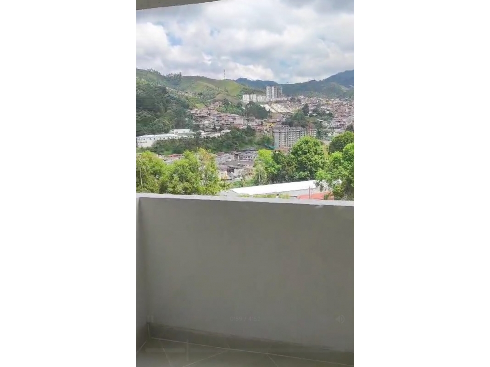 Apartamento en venta conjunto cerrado Alta Suiza Piso 11