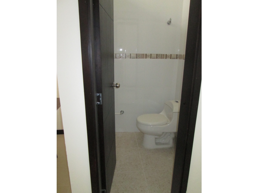 Local comercial en arriendo 105m2 sector centro — foto 5
