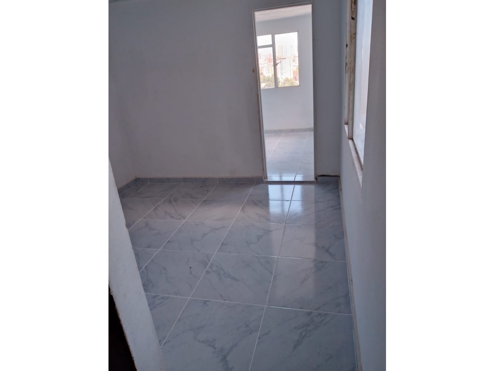 Local comercial en arriendo La Carola con terraza — foto 2