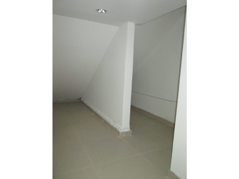 Local comercial en arriendo 105m2 sector centro — foto 6