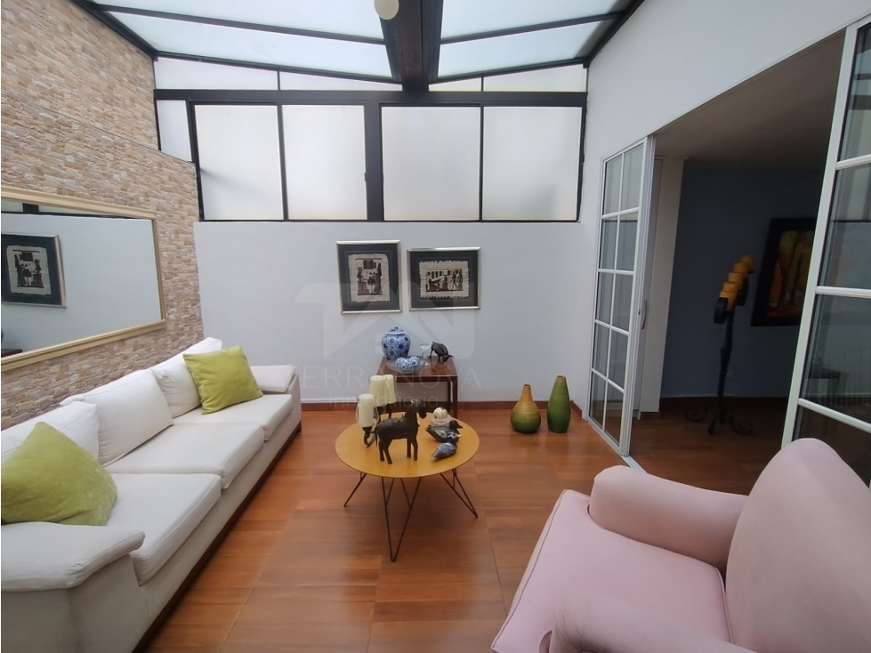 Hermosa casa en venta Laureles 165m2