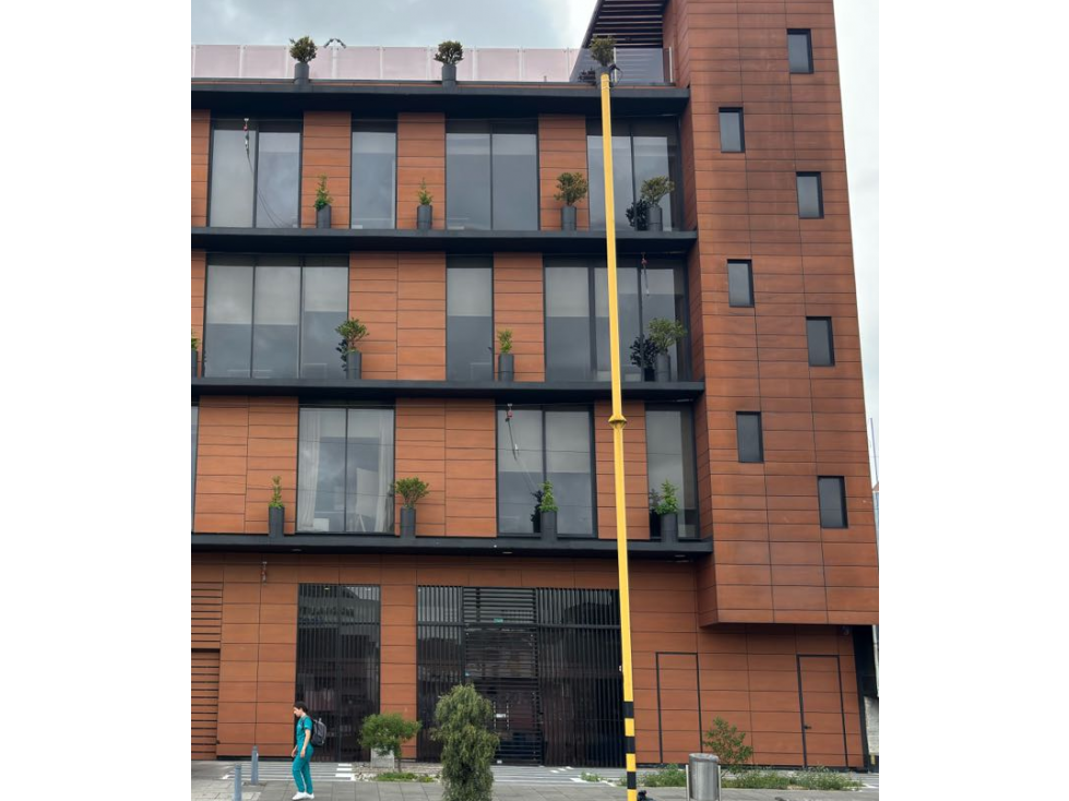 Venta/Arriendo Edificio 1.902m2 DOTADO 150ptos Vía P/cipal CL 127 SUBA