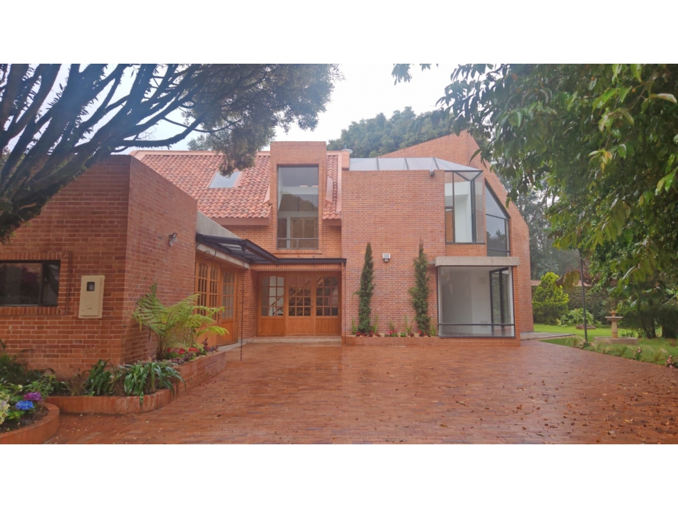 VENTA CASA 323m2 CONJUNTO CERRADO Lote 1069m2 GUAYMARAL