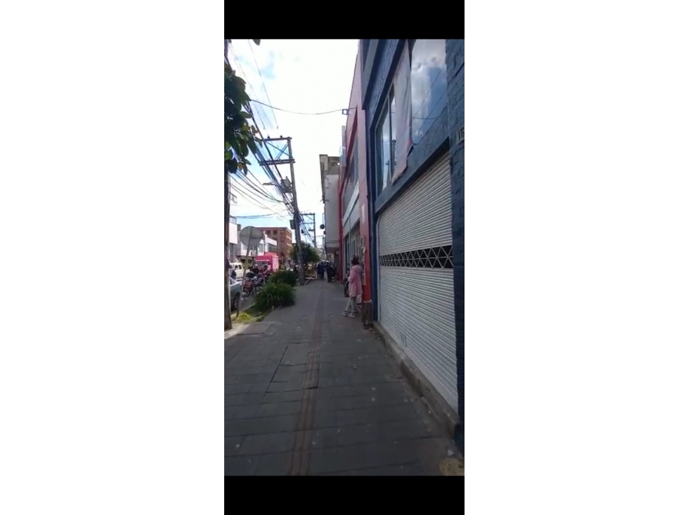 VENDO/ARRIENDO CENTRO CCIAL 1.100M2 - 20 LOCALES/OFF RESTREPO MH - 2