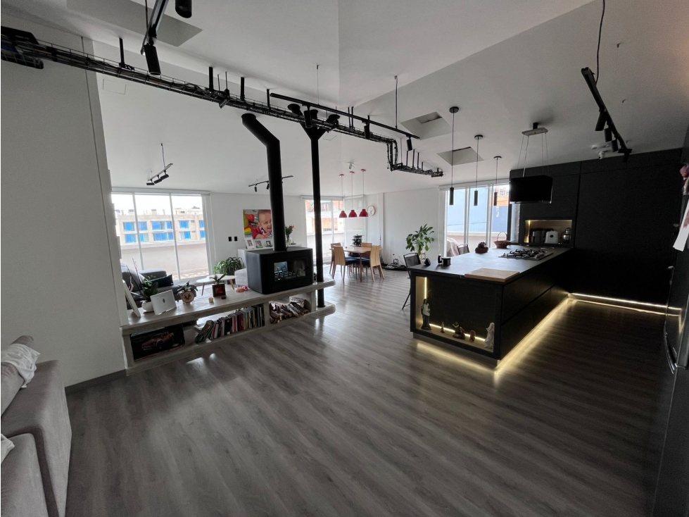 VENTA ARRIENDO APARTAMENTO 165m2 + 45m2 TER.(SIN ASCENSOR) ST. BARBARA — foto 2