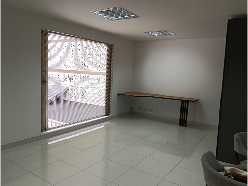 ARRIENDO VENTA OFICINA 90m2 PARQUE 93 CHICO — foto 4