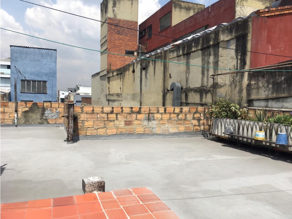 VENDO/ARRIENDO CENTRO CCIAL 1.100M2 - 20 LOCALES/OFF RESTREPO MH - 5