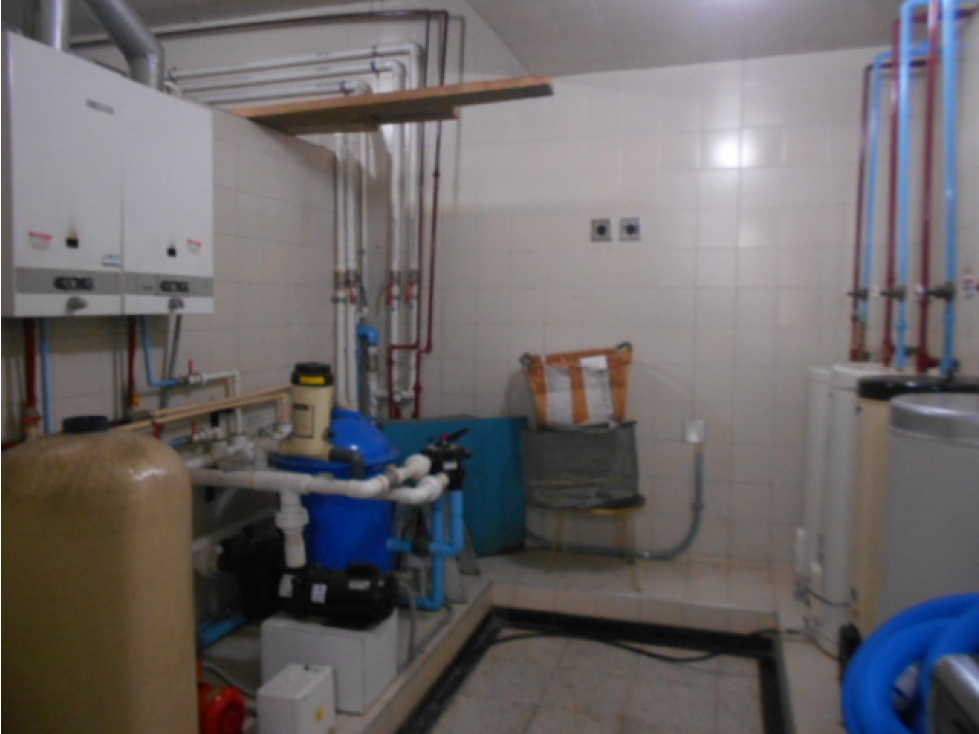 VENTA CASA 974m2 + PISCINA LOTE 2.744m2 SUBA — foto 4