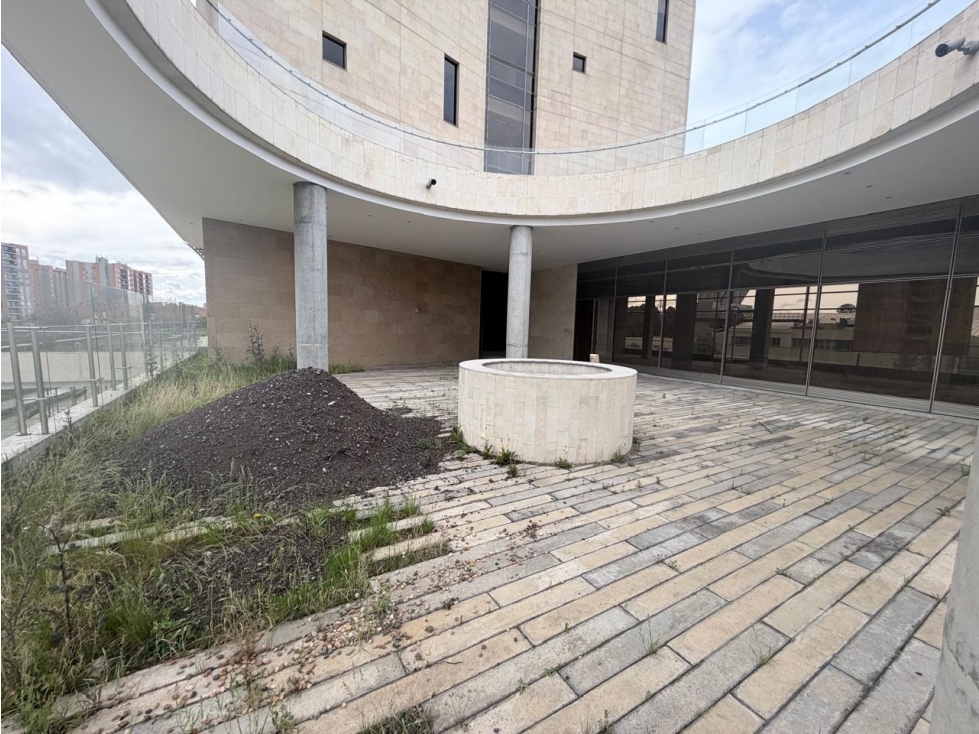 ARRIENDO LOCAL COMERCIAL DUPLEX AREA 323 M² + TERRAZA 266m2 FLORESTA — foto 3