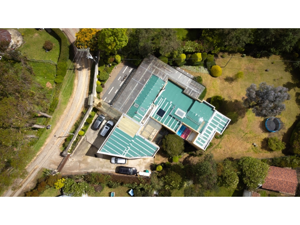 Venta o Permuta CASA 795m2 - Lote 2300m2 a 1.5 KM del PEAJE DE PATIOS — foto 2