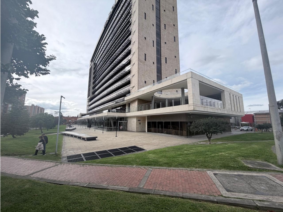 ARRIENDO LOCAL COMERCIAL DUPLEX AREA 323 M² + TERRAZA 266m2 FLORESTA