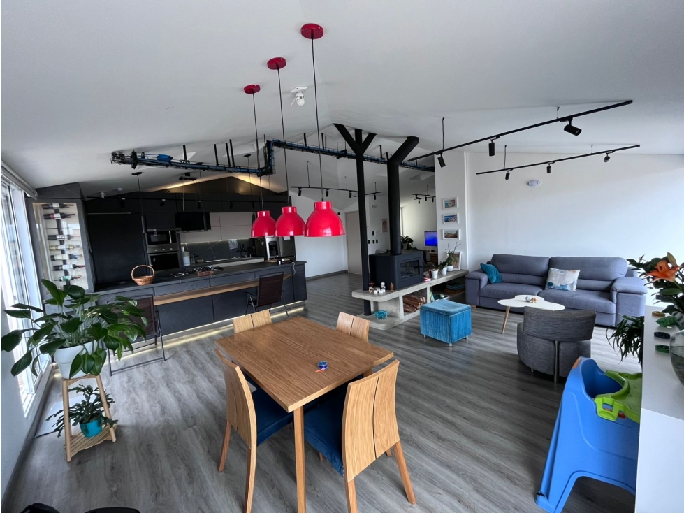 VENTA ARRIENDO APARTAMENTO 165m2 + 45m2 TER.(SIN ASCENSOR) ST. BARBARA